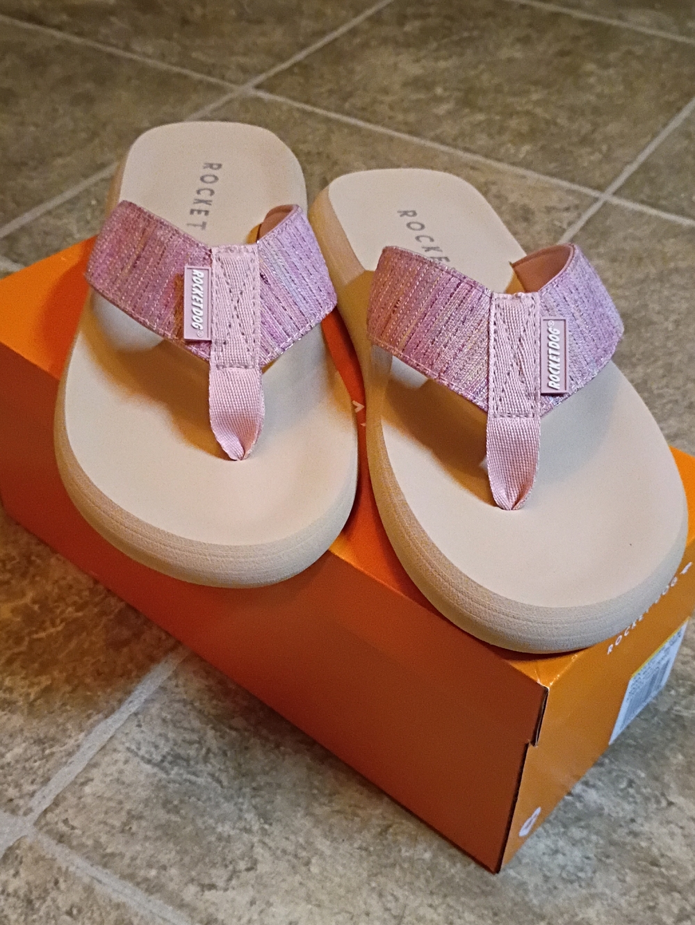 Rocket Dog NWT/BOX Sparkle Pink Lavender Thong Sandals Women's Size 10 - Picture 9 of 16